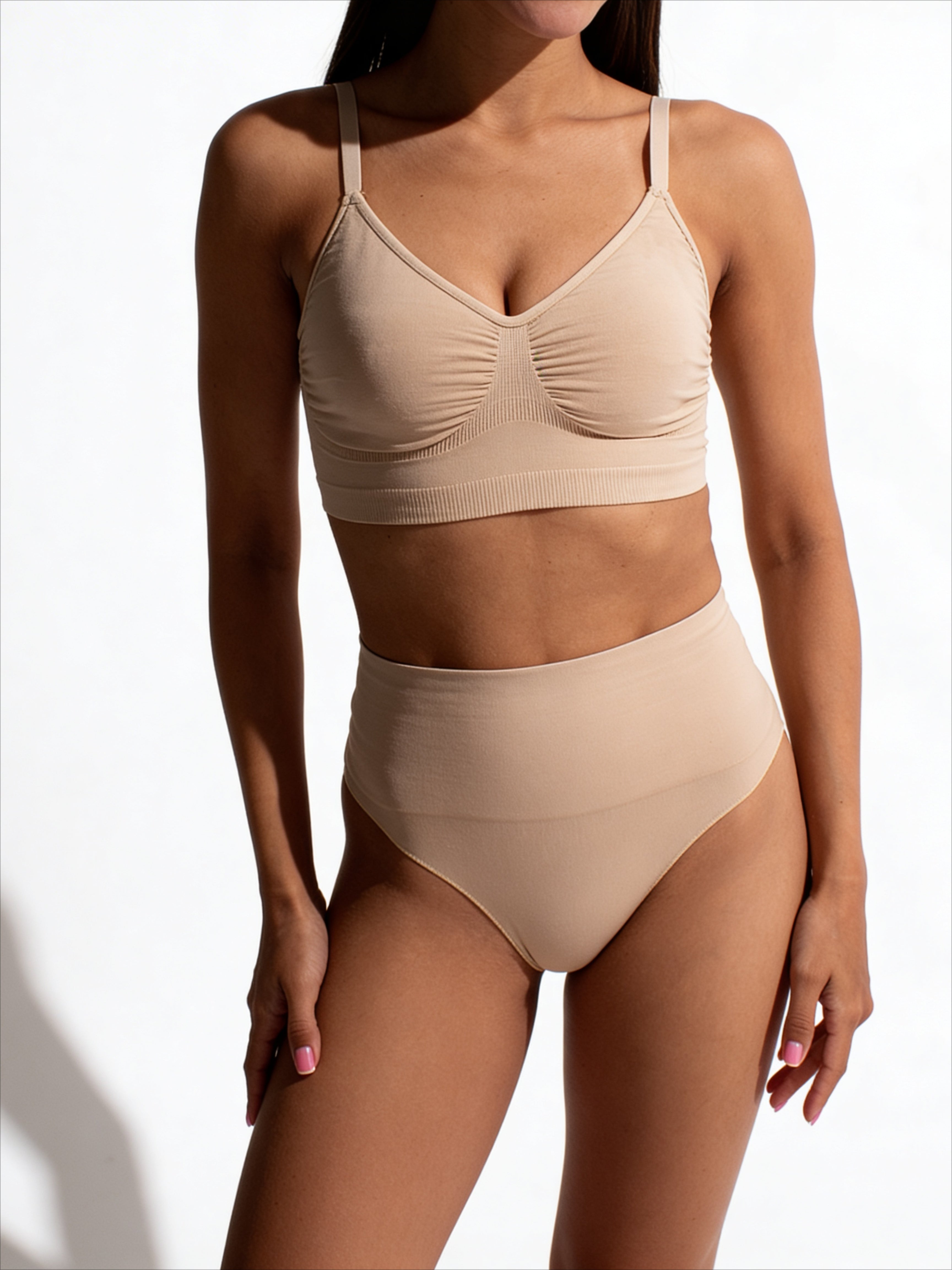 Nahtlose Brasiliana-Slips mit leicht formendem Effekt BRASILIAN SHAPEWEAR (light nude)