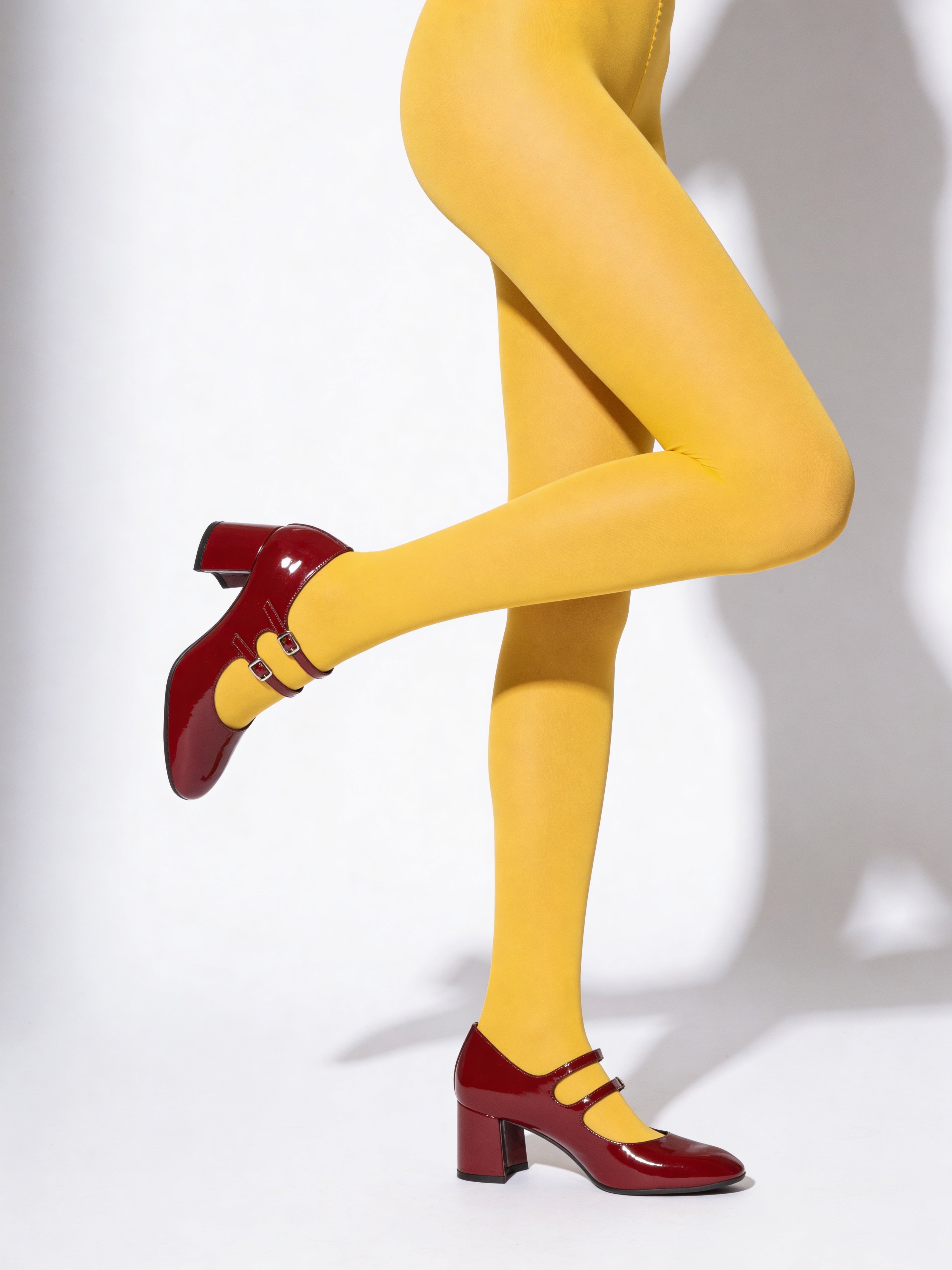 Matte Strumpfhose aus Mikrofaser SAMBA 40 (yellow moon)