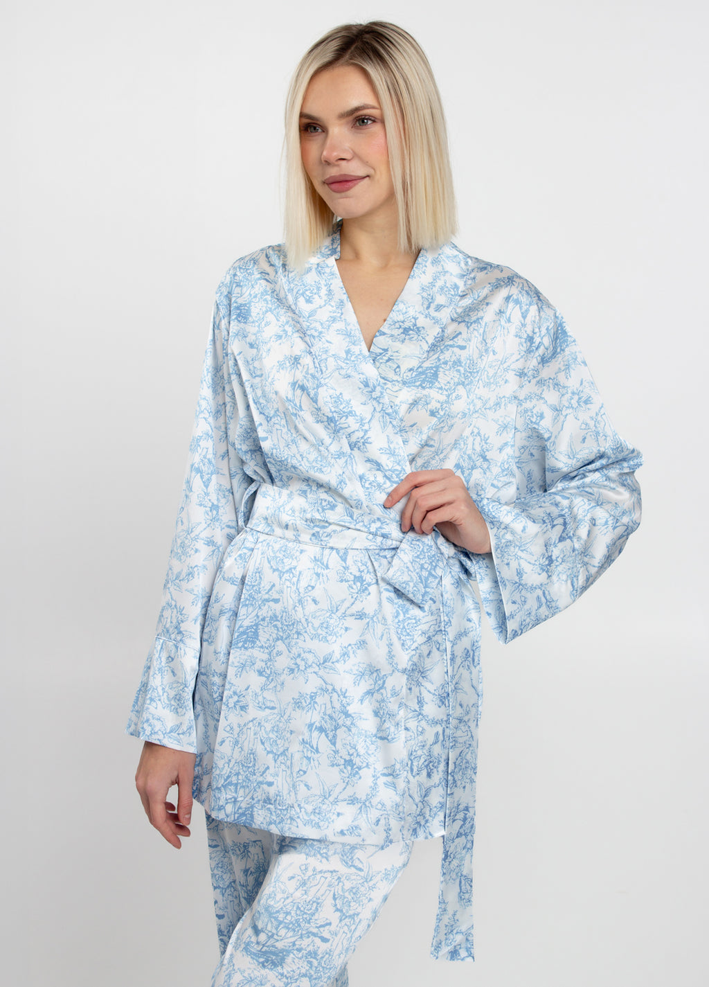 Seidenpyjama TOILE SILK 5512/050 (white/blue toile de jouy)