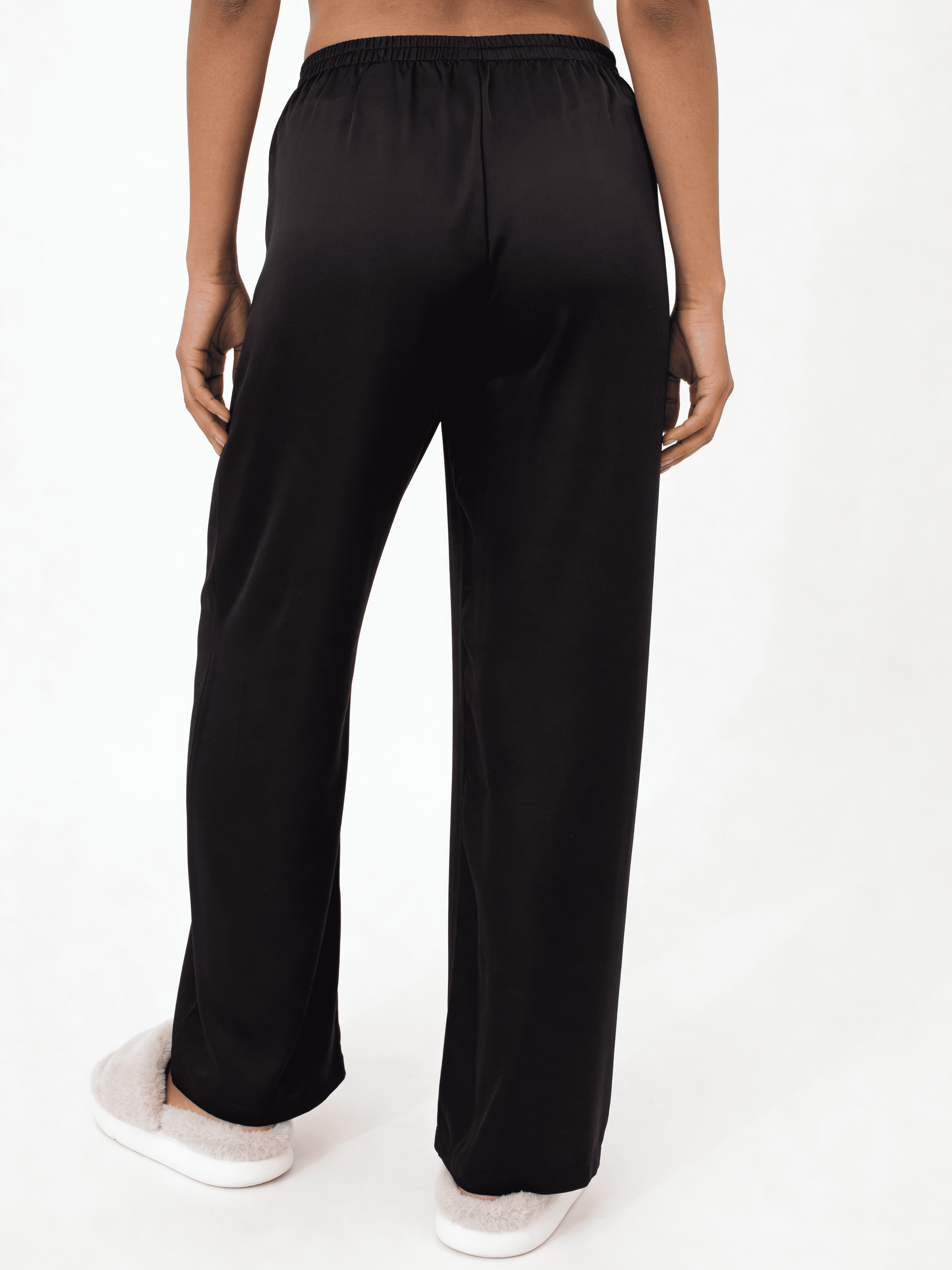 Seidepyjama mit Spitze HELENA 5009/051 (black)