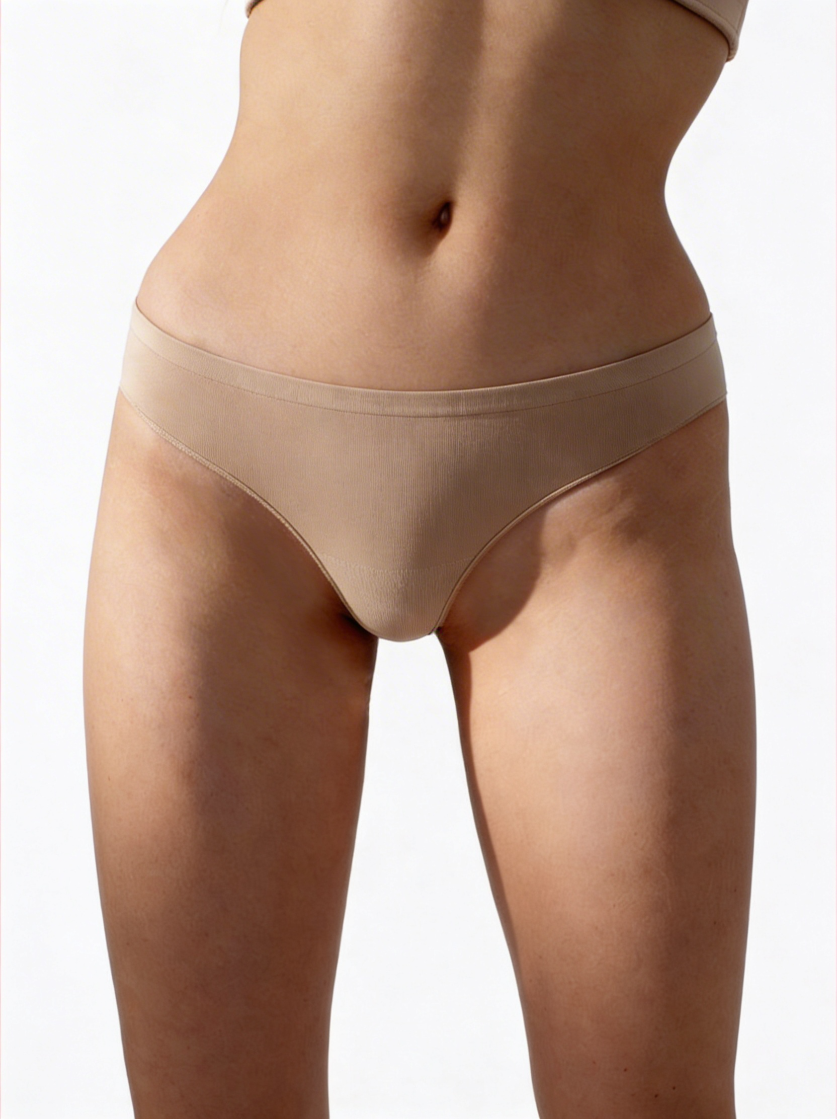 Nahtlose STRING BRIEFS (naturale)