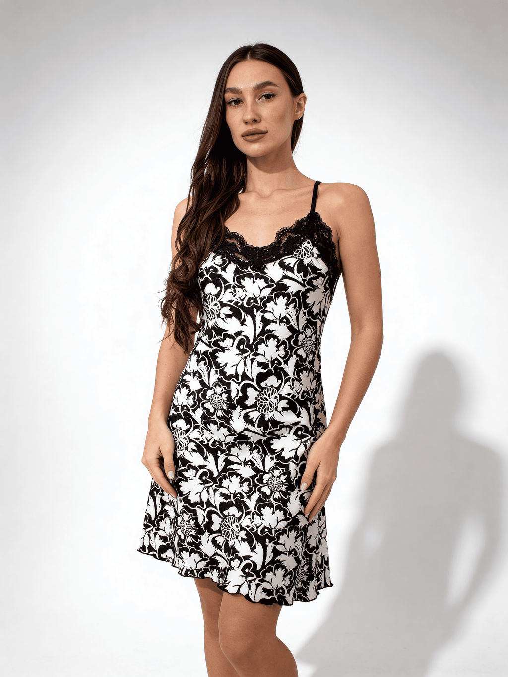 Seidennachthemd mit Blumendruck SILK BLOOM 8011/051 (black peony)