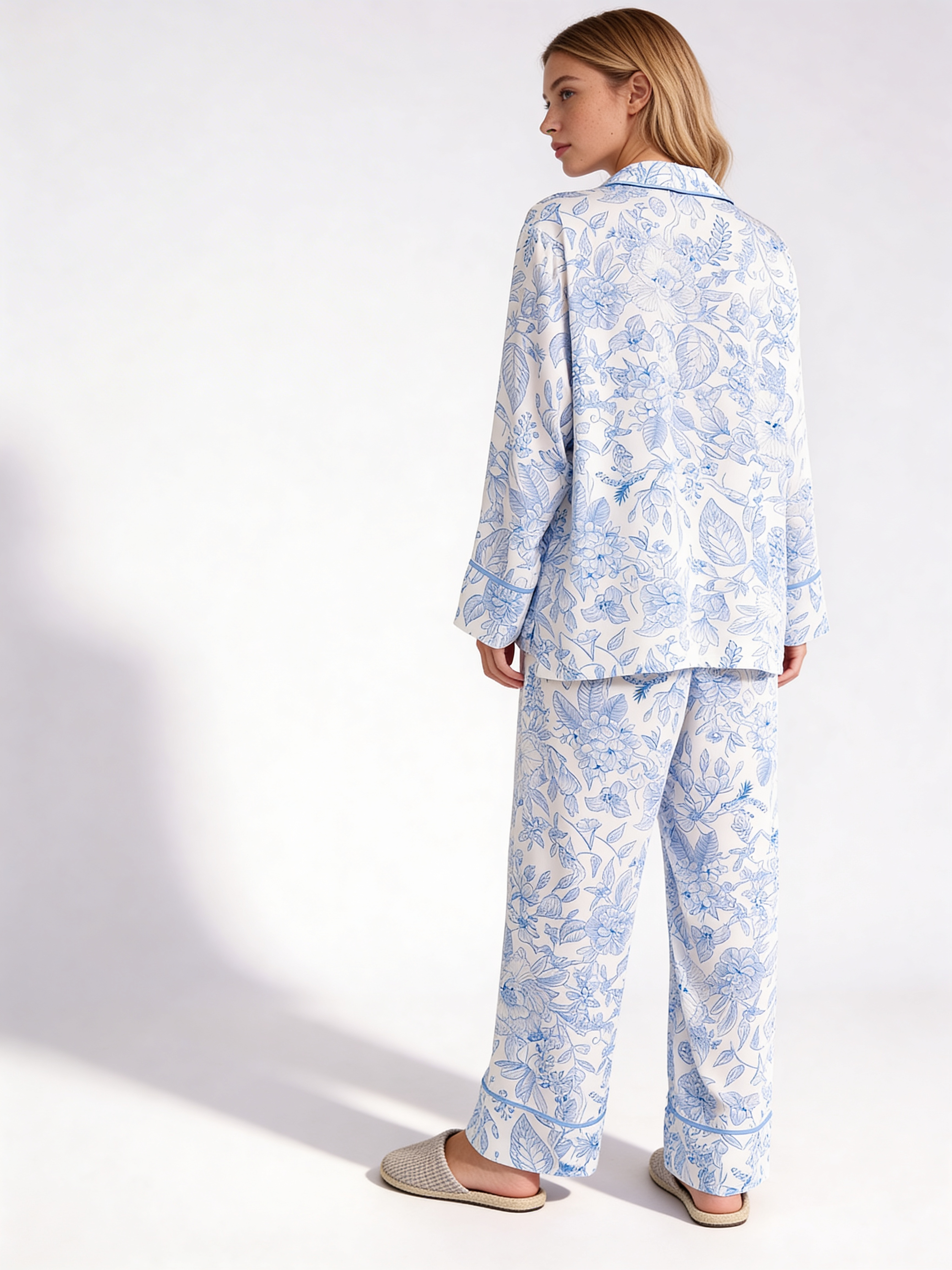Pyjama FLOSSED IN FLOWERS 5507/040 (white/blue floral print/blue piping)