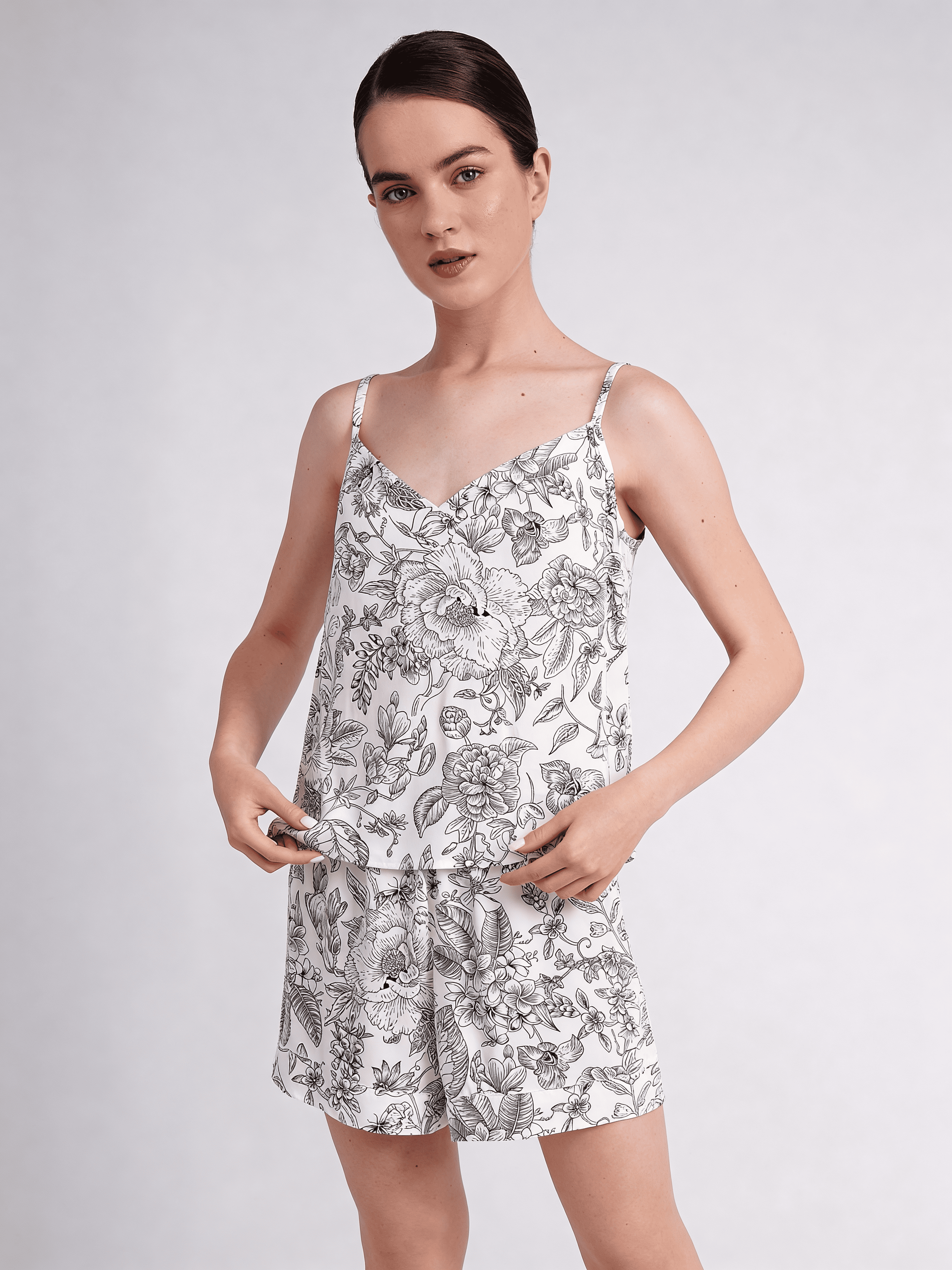 Pyjama mit Blumenmuster FLOSSED IN FLOWERS 6041/040 (white/black floral print)
