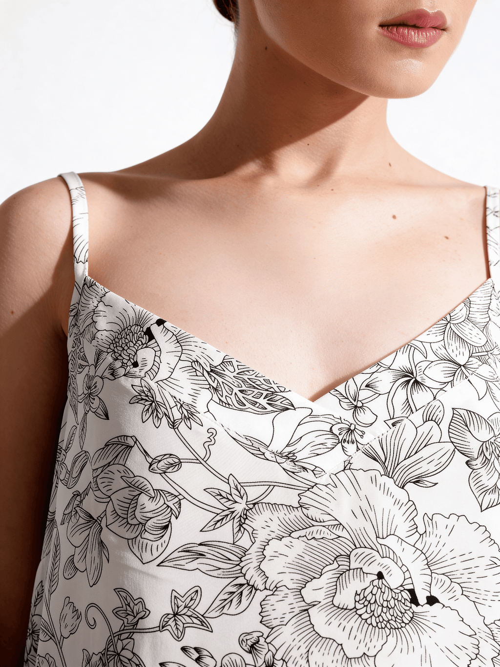 Pyjama mit Blumenmuster FLOSSED IN FLOWERS 6041/040 (white/black floral print)