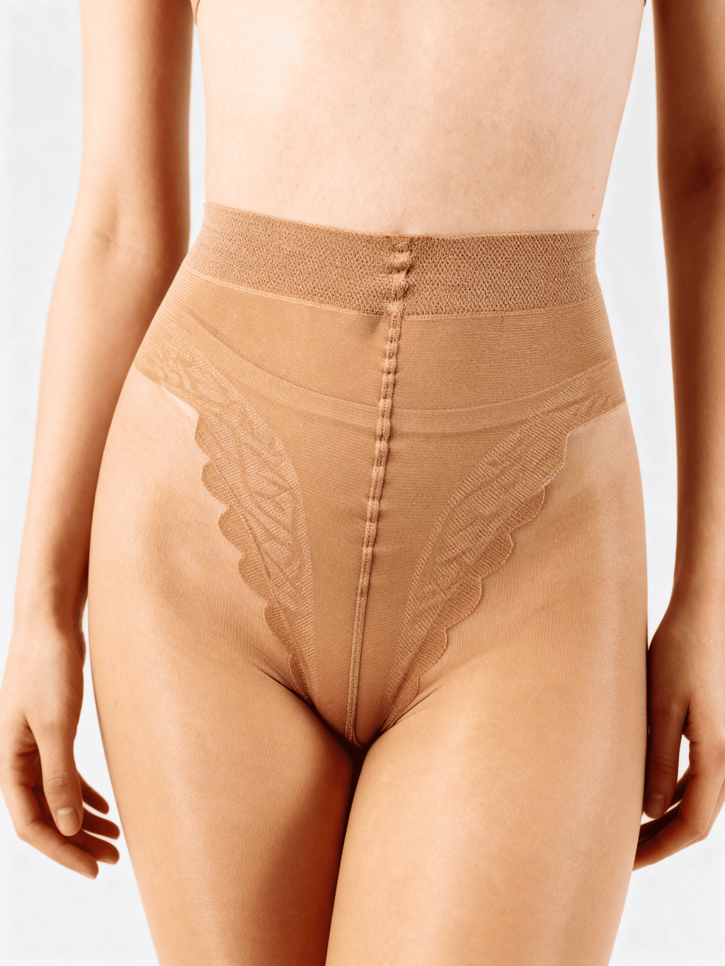 Strumpfhose mit Hinternaht CHIC 20 BIKINI (daino/nero)
