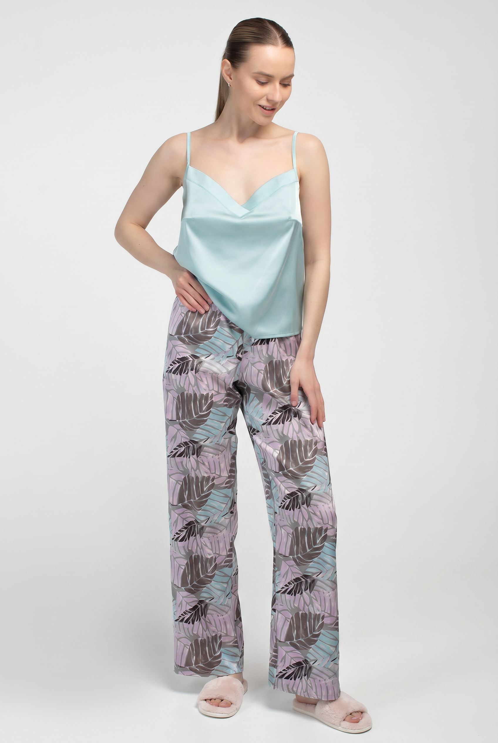 Langer Seidenpyjama LEAFSONG 5010/050 (gum leaf/mokko print)